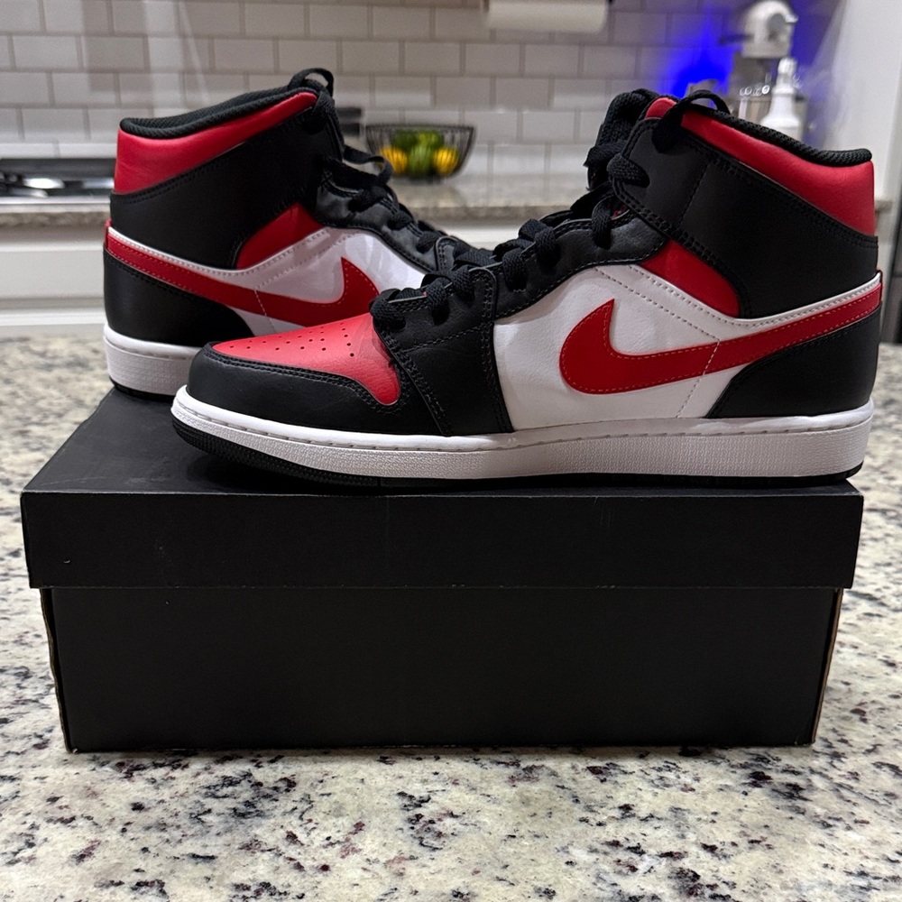 Nike AIR JORDAN 1 MID Black and Red High-Top Sneakers